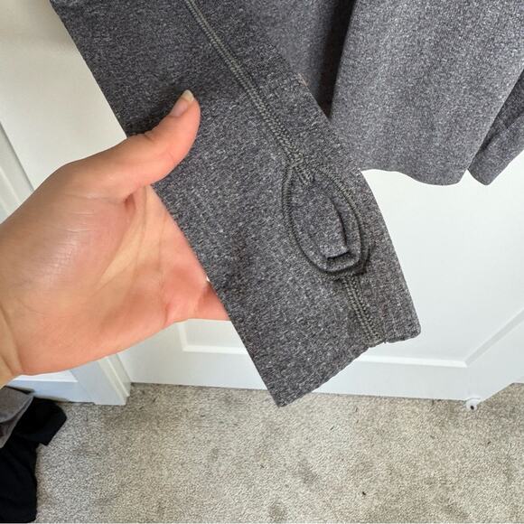 Lululemon Run: Swiftly Tech 1/2 Zip First Release Gray Heathered Black Size 4 - Picture 3 of 7